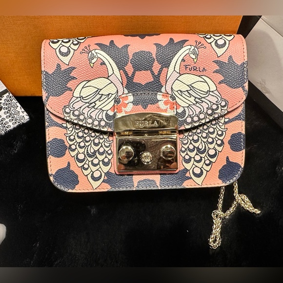 🔶FINAL PRICE DROP🔶🎀FURLA crossbody bag🎀 - Picture 3 of 10